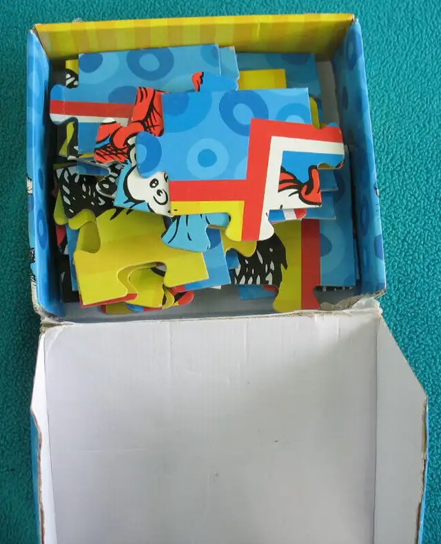Dr Seuss Books , DVDs & Floor puzzles in Children & Young Adult in Norfolk County - Image 7