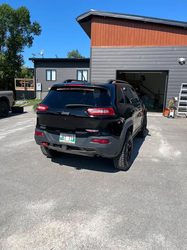 2017 Jeep Cherokee Trailhawk562911384333209604