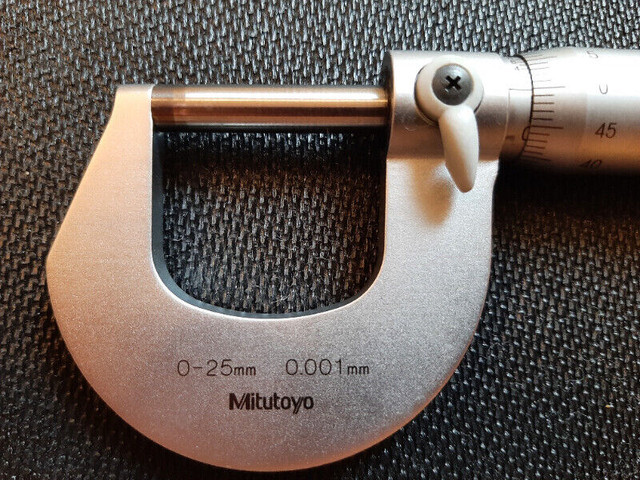 MITUTOYO 101-111 Outside Micrometer 0 - 25 mm - NEW dans Outils à main  à Ville de Montréal - Image 3