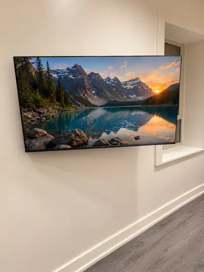Téléviseur 50” hisense Roku & support tv amovible, View more