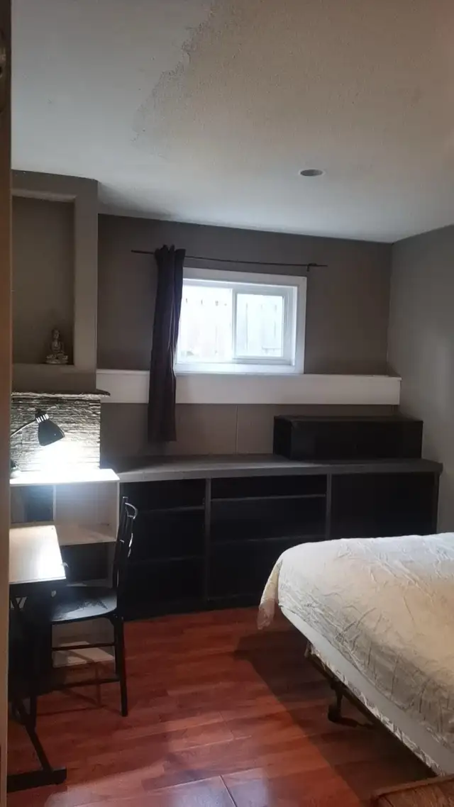 one of semi upstairs bedroom for rent-close to UR in Room Rentals & Roommates in Regina - Image 6