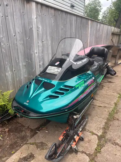 1996 skidoo grandtouring se 670 Runs mint, starts 2-3 pull, very quick machine. Has 10,845 kms, has...