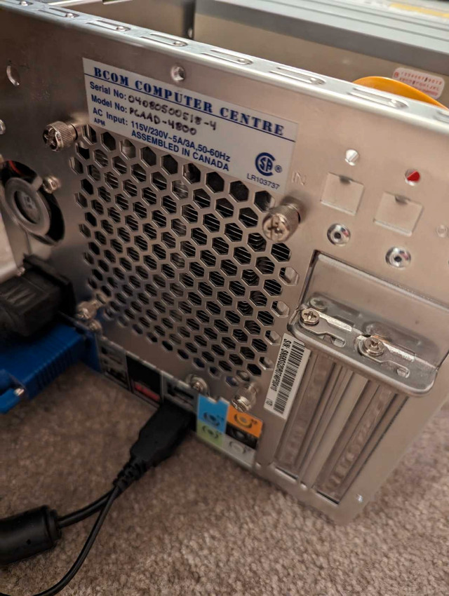 Shuttle xpc glamor s120g 4GB RAM dans Ordinateurs de bureau  à Ville d’Edmonton - Image 4