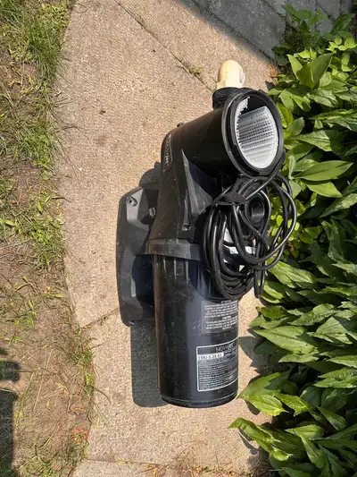 Pompe de piscine/pool pump NovaJet 1.5 HP, View more