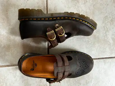 Dr. Martin womens shoes size 7, View more