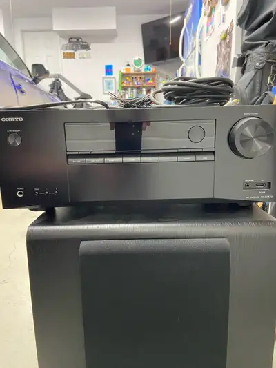 Onkyo 5.1 TX-SR373 surround system, View more
