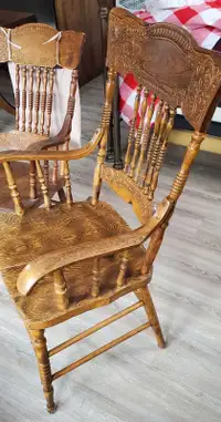 2 chaises antique 