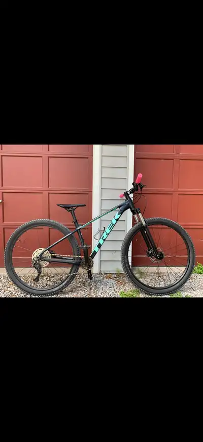 29” Trek Marlin 6 M, View more