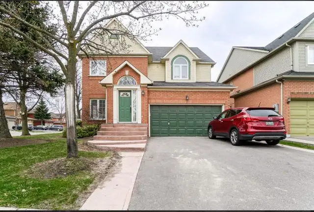 3 bedrooms Detached, Absolutely Spacious house for rent or lease