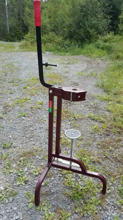Very good condition, fully functional, please reply with the phone number