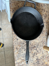 26cm cast iron pan