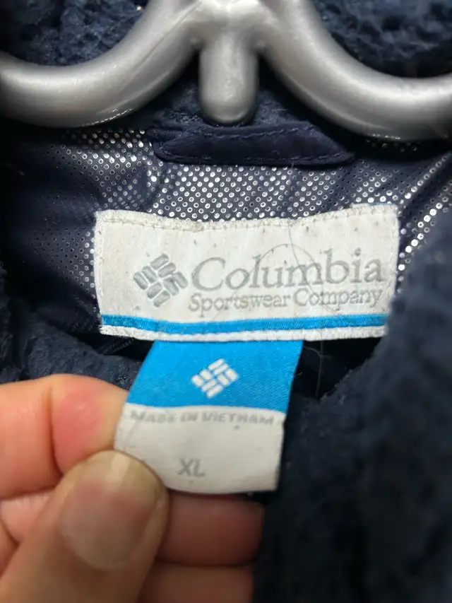 Columbia Women’s Jacket XL in Women's - Tops & Outerwear in Ottawa - Image 7