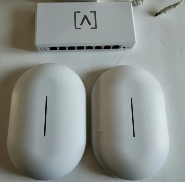 OPEN BOX - Alta Labs Switch and 2 x Access Points 6 in Networking in City of Toronto - Image 2