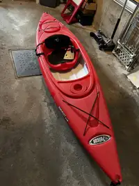 Kayak Pelican Summit 100X 10 pieds avec Pagaie neuf
