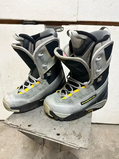 Rossignol women snowboard boots US 7.5 women, View more