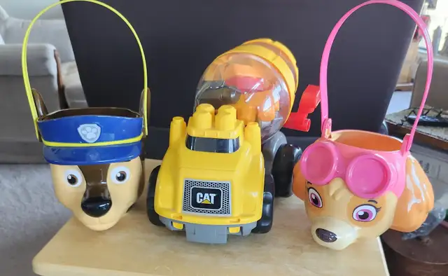 PAW Patrol Buckets & Duplo Concrete Mixer Truck in Toys & Games in Calgary - Image 2