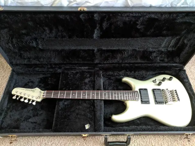 Rare Vintage 1986 Ibanez RG-525 Roadstar II Series w/ case in Guitars in Kitchener / Waterloo - Image 5