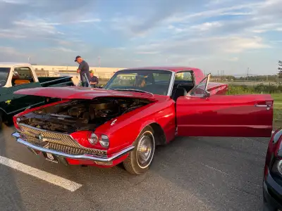 Beautiful car priced to sell 390 engine Sequential taillights Swing away steering wheel