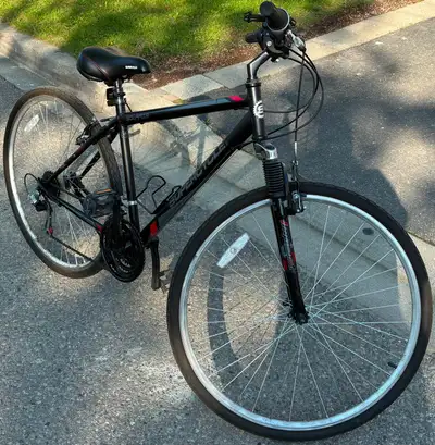 Selling my Supercycle Solaris Hybrid Bike, 700C, Black/Grey, with an 18-inch/46 cm high-tensile stee...