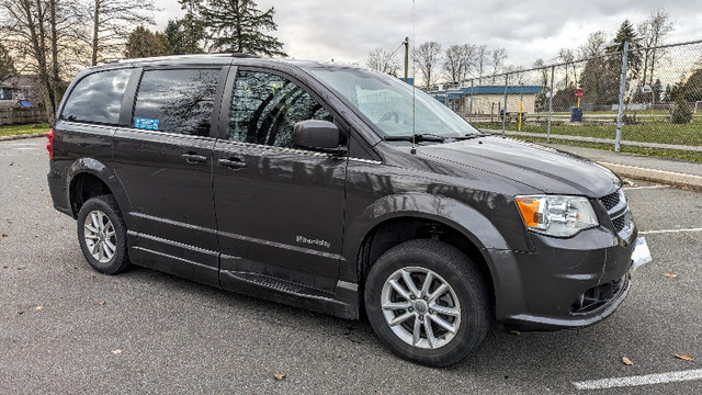 2018 Caravan wheelchair handicap ramp van in Cars & Trucks in Delta/Surrey/Langley - Image 2