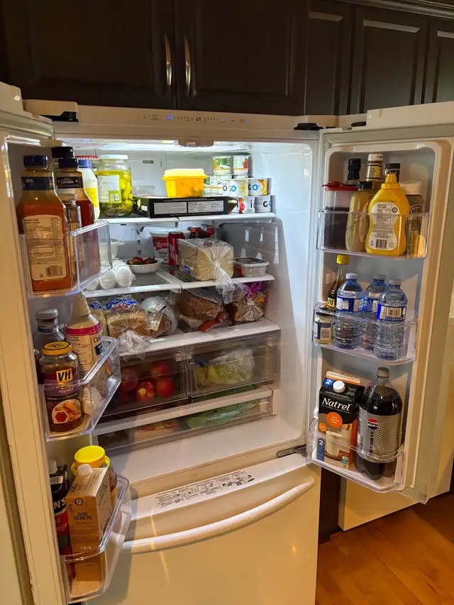 Frigidaire, freezer drawer.414908117293486081
