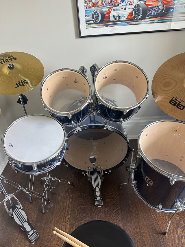 8 Piece slightly used Drum Set available  in Drums & Percussion in City of Toronto - Image 4