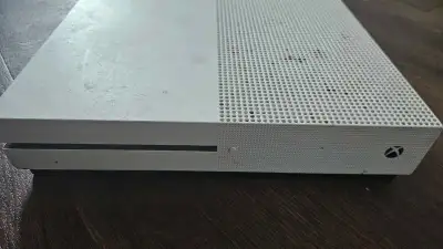 Selling my 2 xbox one S models. Both HDMI ports are broken. $40 for each model. Would be ideal for s...