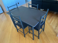 Table et 4 chaises 150$