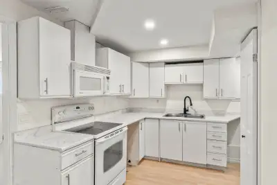 Spacious 3 Bedroom 1 Bathroom near Rivers Trail. Pet Friendly, Utilities Included $2,150/ month Avai...