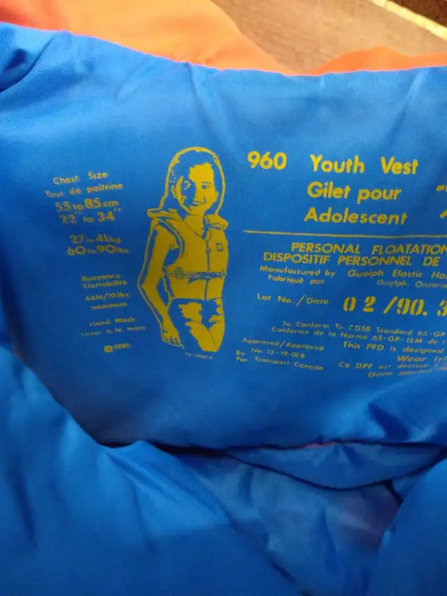 vestes de flottaison  in Fishing, Camping & Outdoors in Saguenay - Image 3