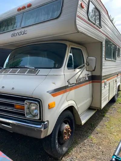 1978 Dodge Glendale Sportsman Class C, 22foot Motor Home. Very good condition. Engine is 400 HP V8....