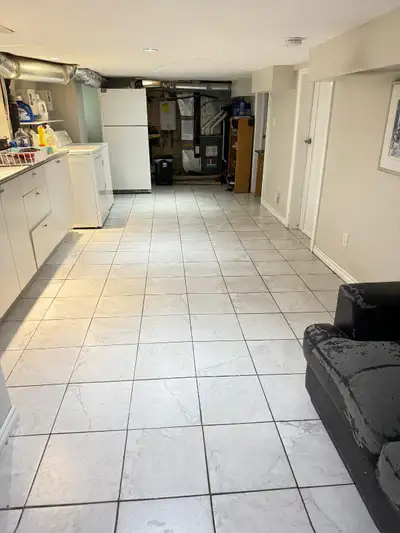 Room for Rent: Walk to UWindsor, All Utilities Included!