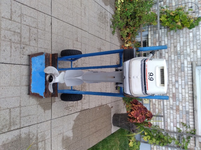 9.9 johnson outboard motor runs great... Powerboats & Motorboats St