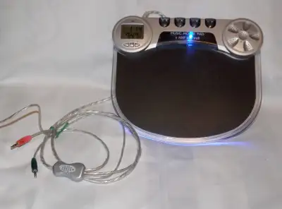 **REDUCED** Music Mouse Pad/4 Port USB Hub with Clock, View more