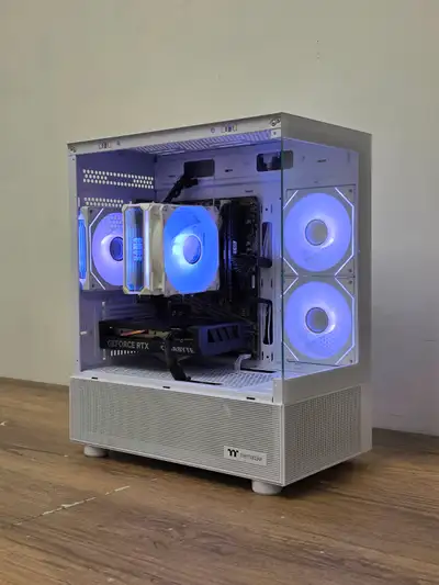 White RTX 3070 Gaming PC┃Ryzen 5 5600┃16GB DDR4┃1TB, View more