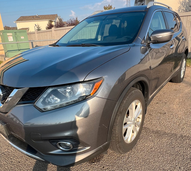 2015 Nissan Rogue AWD  in Cars & Trucks in Edmonton - Image 3