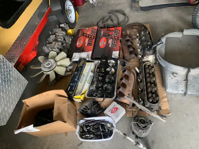 Honda Snow tires.Battery charGmc/Chevy2500 truck parts.M&S tire. in Motorcycle Parts & Accessories in Calgary - Image 6