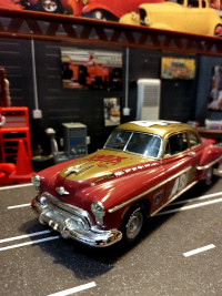 Diecast Cars &Trucks 1/24 th Scale 
Oldsmobile 