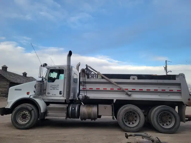 Class 1 Driver wanted full time in Drivers & Security in Calgary - Image 2