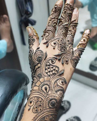 Henna/mehndi services 