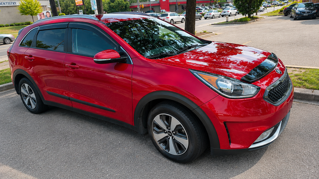 2017 Kia Niro Hybrid EX | No Accidents | Safety Certified
