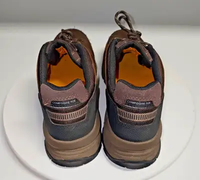 In excellent condition (basically brand new), message if interested! (Size:10)