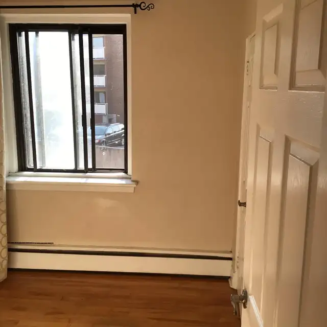 Room Near Carleton U, Algonquin College and The Civic Campus in Room Rentals & Roommates in Ottawa - Image 8