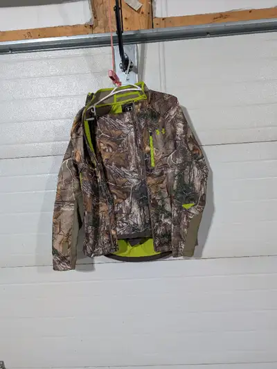 Under armor Camo Jacket/Pants (Men Small), View more