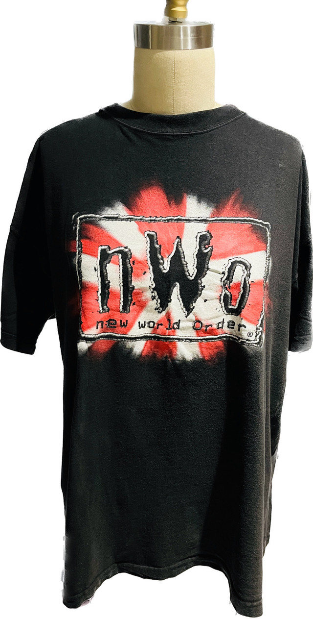 Vintage WWE NWO T Shirt Men’s XL  in Arts & Collectibles in Markham / York Region - Image 2