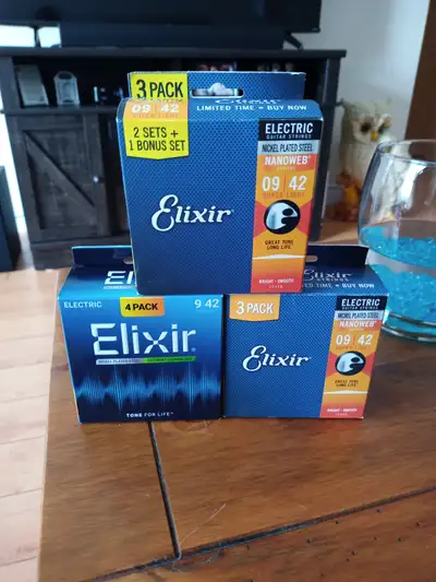 7 Sets Elixir Electric Guitar Strings (9-42) – Nanoweb & Optiweb, View more