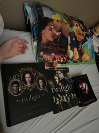 Twilight saga books 