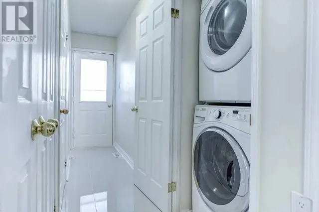 Newmarket Home For Rent in Long Term Rentals in Markham / York Region - Image 7