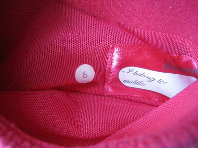 Lululemon Cozy Up Zip Up Jacket Size 6 in Women's - Tops & Outerwear in Guelph - Image 4