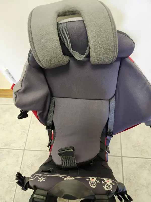 Phil&Teds "Escape" Backpack Child Carrier in Strollers, Carriers & Car Seats in Mississauga / Peel Region - Image 8